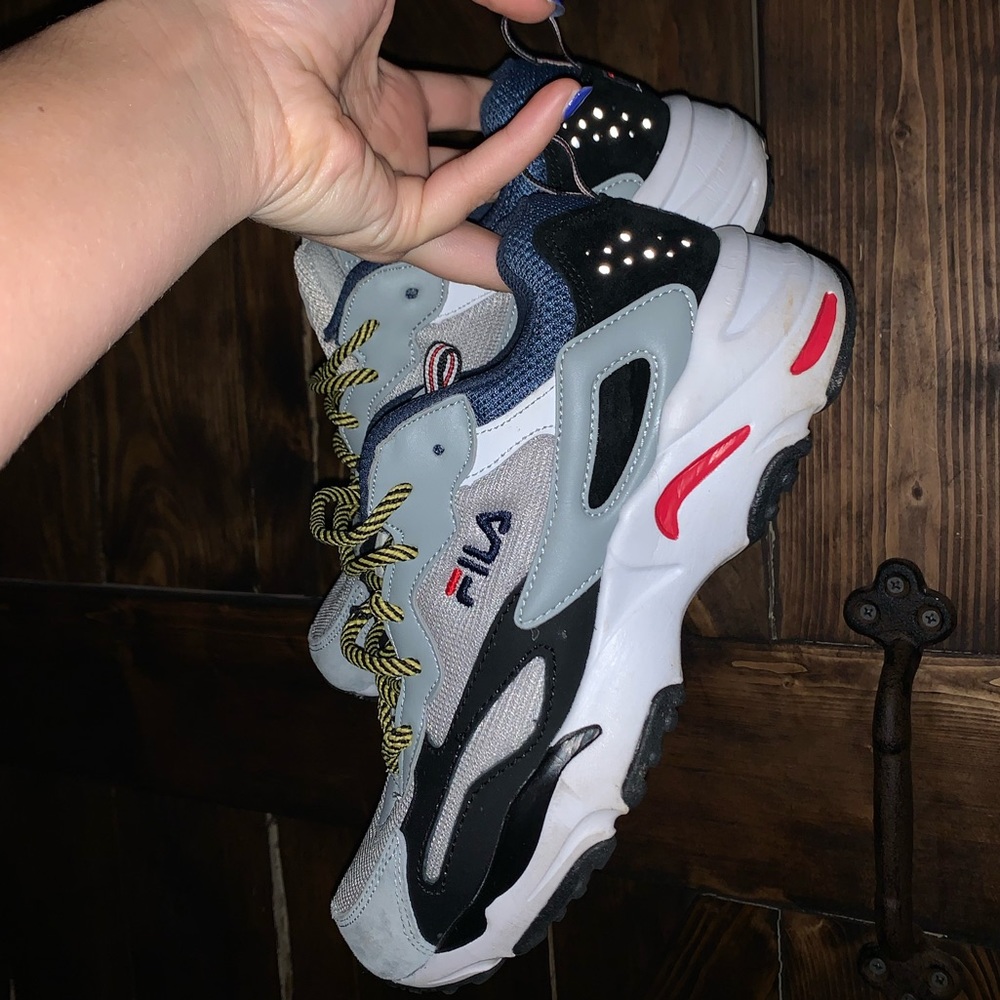 Fila ray tracer sneaker